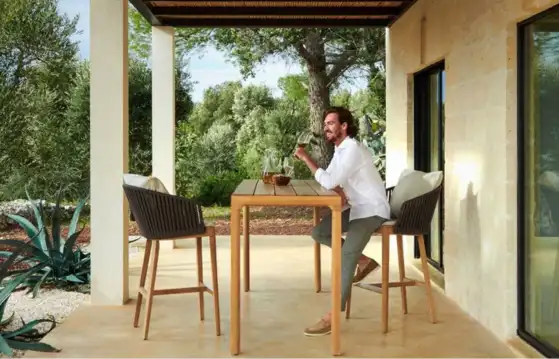 bar-outdoor-illum-peru bar-outdoor-illum-peru